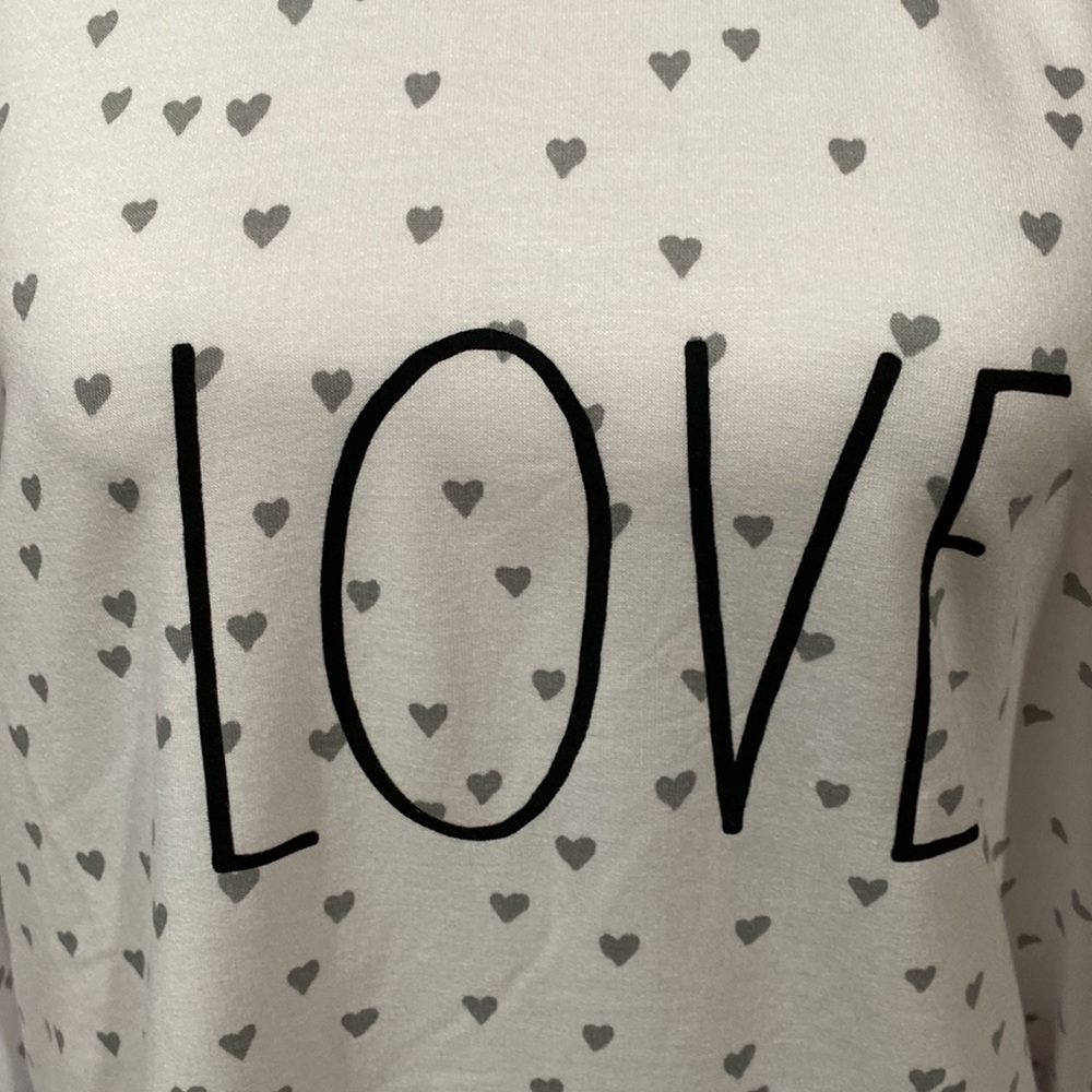 NWT Rae Dunn Love Heart sweatshirt - Picture 2 of 4
